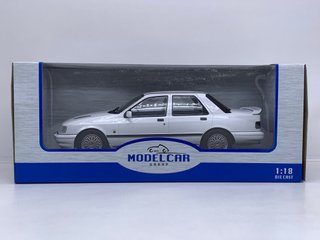 1:18 Ford Sierra RS Cosworth 4X4 año 1992 Blanco