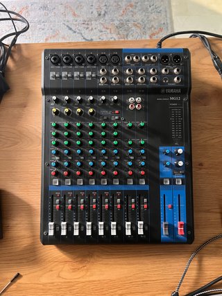 RØDE NT1000 + Yamaha MG12 + UA Volt 1