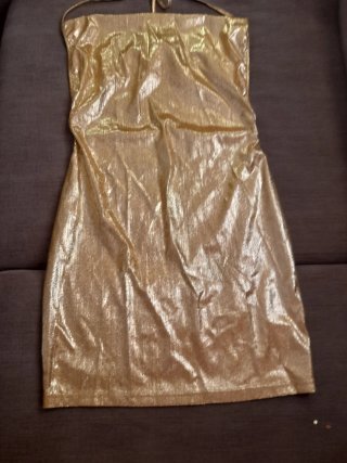 Vestido dorado fantasía. Ideal para fiestas