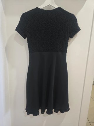 Vestido negro corto