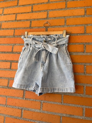 Shorts vaqueros Stradivarius