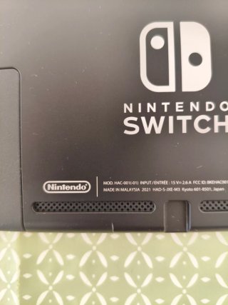 Nintendo Switch V2 + Mando PowerA + Funda + Juego
