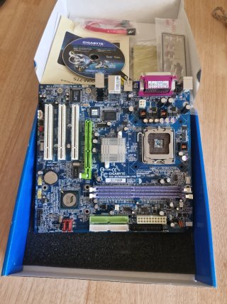 Placa Base Gigabyte P4 Titan LGA 775