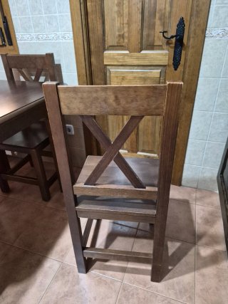 Conjunto mesa y 4 sillas madera maciza