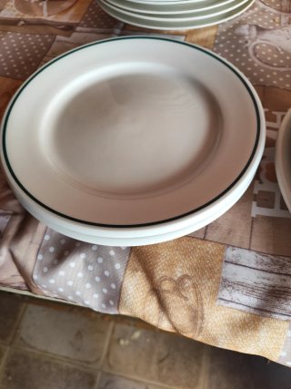 Juego de 22 platos blancos de porcelana