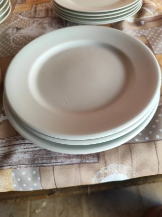 Juego de 22 platos blancos de porcelana