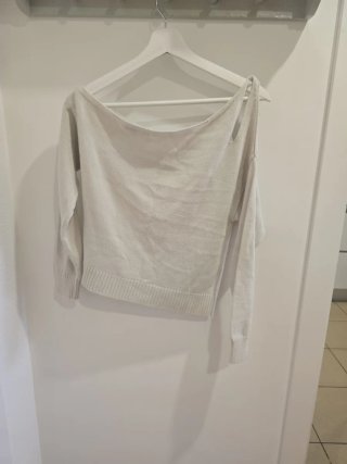 Jersey cuello asimétrico