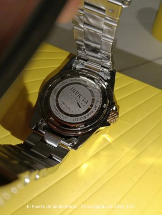 Reloj Invicta Azul y Dorado