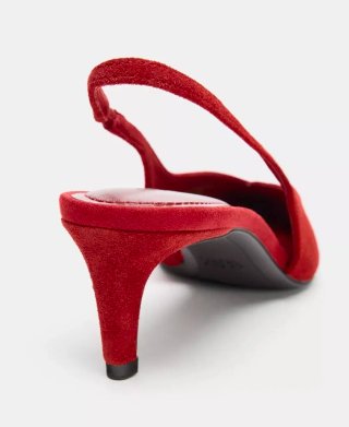 Zapatos de piel rojos