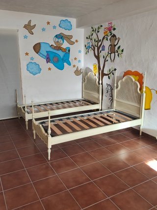 2 Camas Individuales Madera /Ratan Beige tapiflex