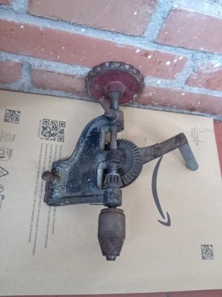 Taladro de relojero antiguo manual
