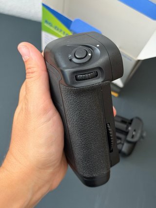 Impugnatura Phottix per Nikon D7100. Grip per batteria