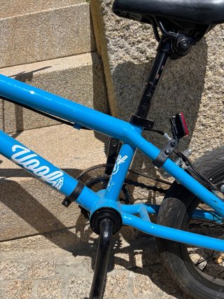 Bicicleta BMX infantil 14” azul