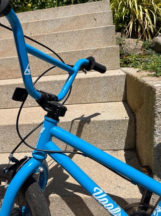 Bicicleta BMX infantil 14” azul