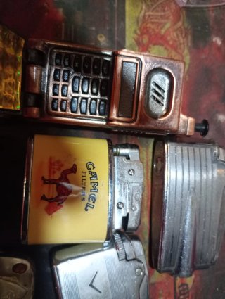 Set di accendini vari