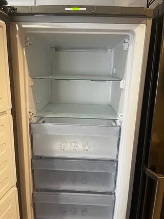 Congelatore verticale Beko