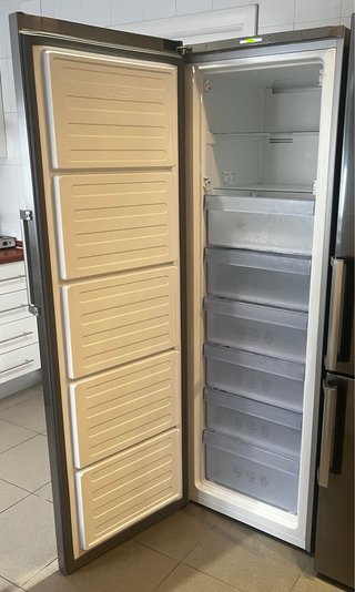 Congelatore verticale Beko