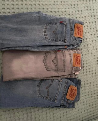 Lote 3 pantalones Levis niño