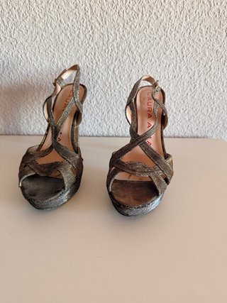 Elegantes sandalias de fiesta con plataforma