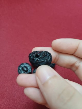 5 Botones Vintage Negros
