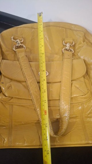 Bolso Zara charol amarillo mostaza