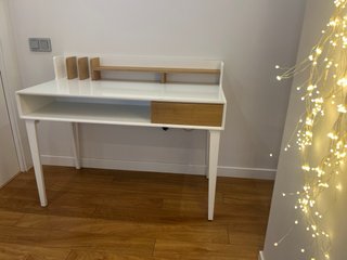 Escritorio Nórdico Blanco y Madera