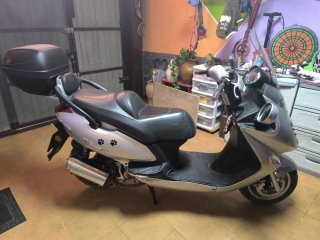 Kymco Grand Dink 125cc Maxi Scooter