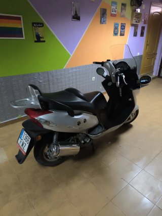 Kymco Grand Dink 125cc Maxi Scooter