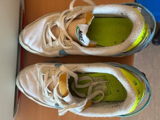Zapatillas Nike Blancas y Amarillas