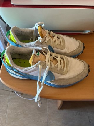 Zapatillas Nike Blancas y Amarillas