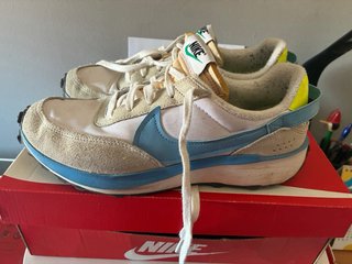 Zapatillas Nike Blancas y Amarillas