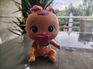Muñeca The Bellies con chupete