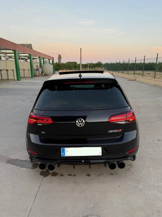 Volkswagen Golf 7.5 R 2017