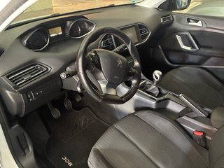 Peugeot 308 2016