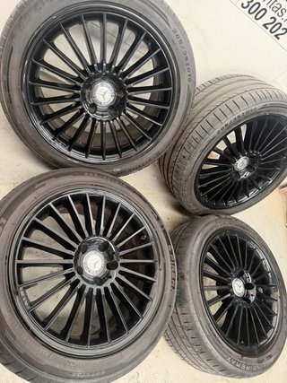 JUEGO LLANTAS 18 PULGADAS ORIGINAL MERCEDES AMG