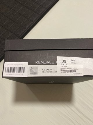 Sandalias cuña Kendall plateadas y blancas