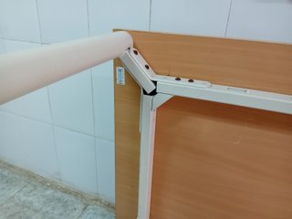 Mesa de trabajo escolar madera y metal