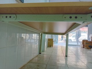 Mesa de trabajo escolar madera y metal