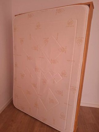 Cama Montessori 135x200 + Colchón Aloe Vera. LUFE.