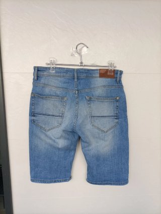 Bermuda pantalón corto vaquero hombre chico T 36