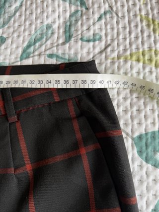 Pantalones JDY cuadros rojo y negro