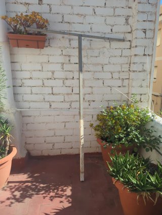 Tendedero de ropa en forma de T