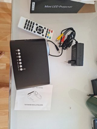 Proyector Mini LED Blanco/Plateado