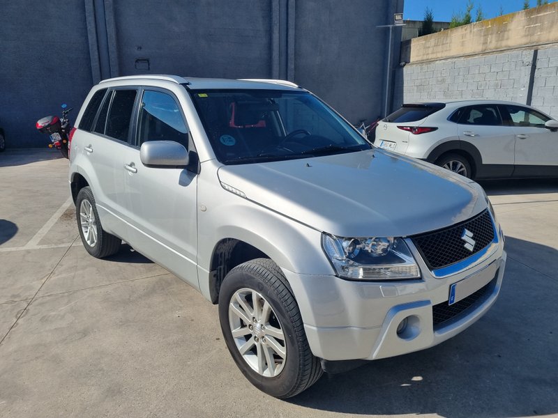 Suzuki Grand Vitara 2.0 JLX-ES 4X4 - foto 1