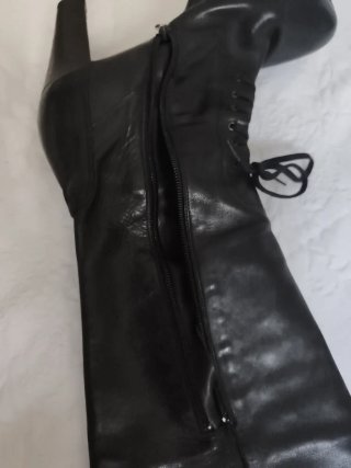 Botas altas negras