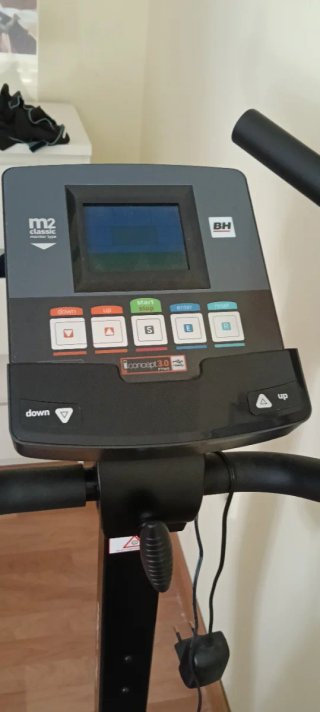 Bicicleta Estática BH Fitness
