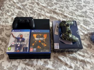 PS4 (PlayStation 4) + Mando + 2 Juegos + Proyector