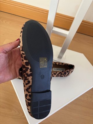 Bailarinas leopardo con lazo