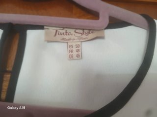 Blusa blanca talla 50 con ribete negro NUEVA