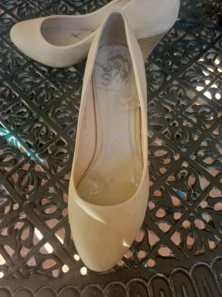 Zapatos de vestir beige para señora